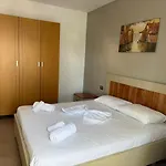 Ap 8 Διαμέρισμα Golem (Tirana)