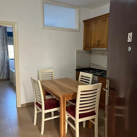 Apartment Golem Ap 8
